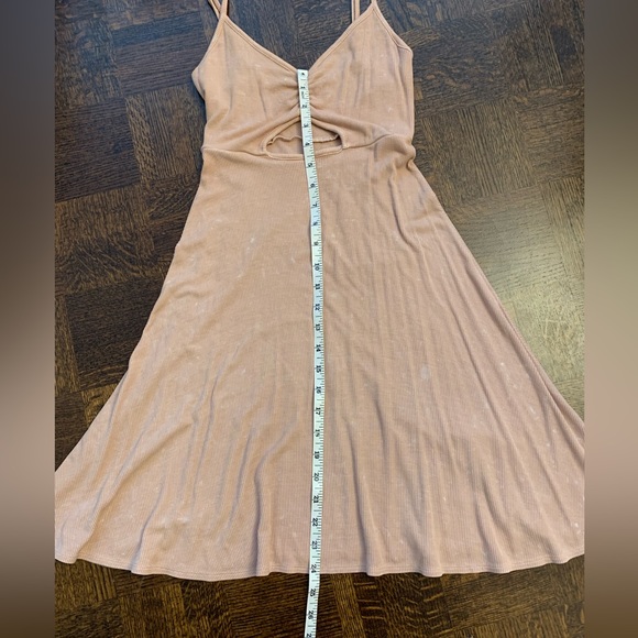 American Eagle Outfitters Ribbed Cami Dress with cutout. XS - Picture 4 of 9